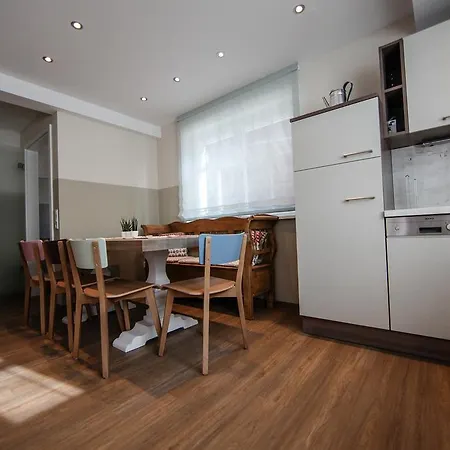 بيت للعطل Christina